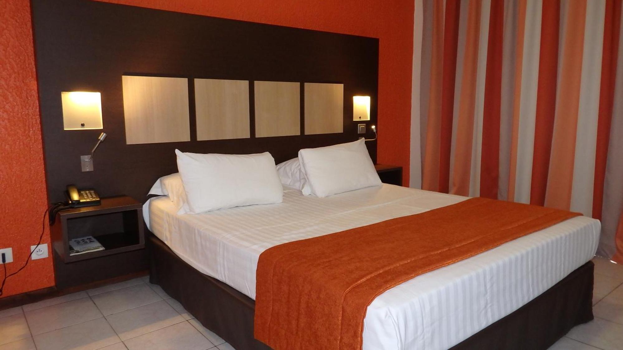 Central Hotel Cayenne Bagian luar foto