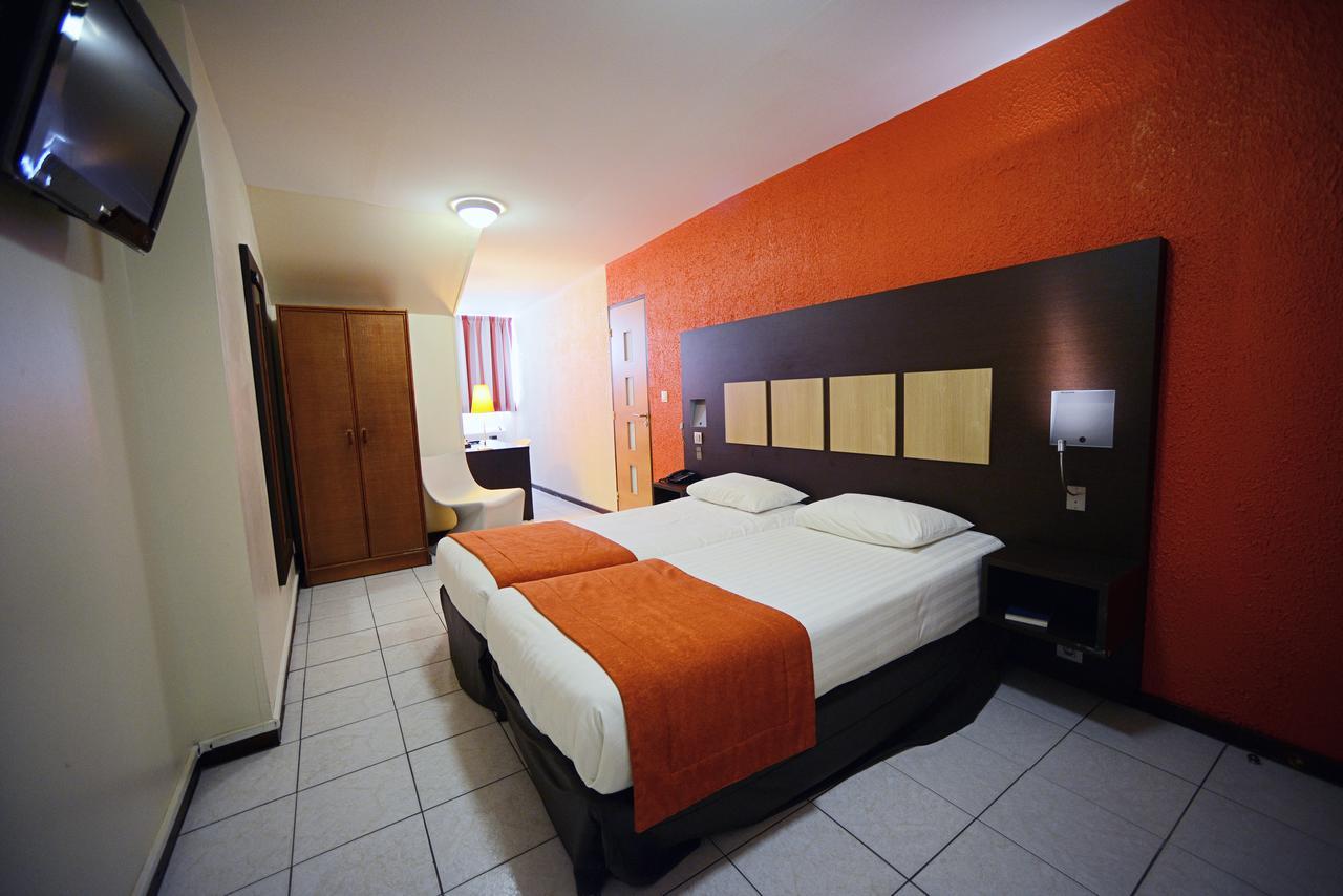 Central Hotel Cayenne Bagian luar foto
